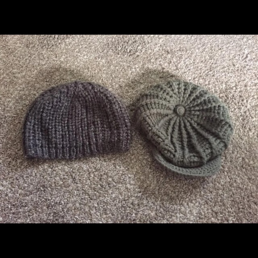 2 beanies